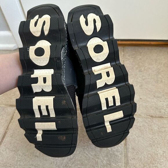Sorel Kinetic High Top Sneaker size 8.5 Chunky Sole Slip On Hook Loop Closure - Picture 8 of 8
